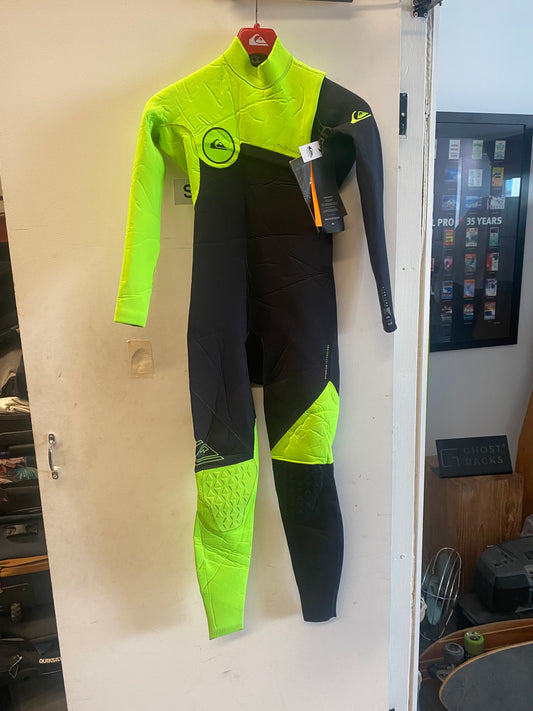 Quiksilver 3/2 HighLine Size 14 Youth, Zip Free, Brand New, Steamer Wetsuit (48-55 Kg’s)