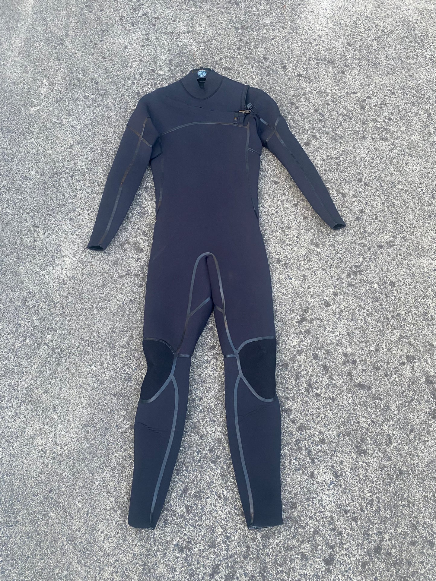 Need Essentials 4/3 Liquid Taped, Thermal Lined, Chest Zip, size MT Wetsuit Steamer, SRS6