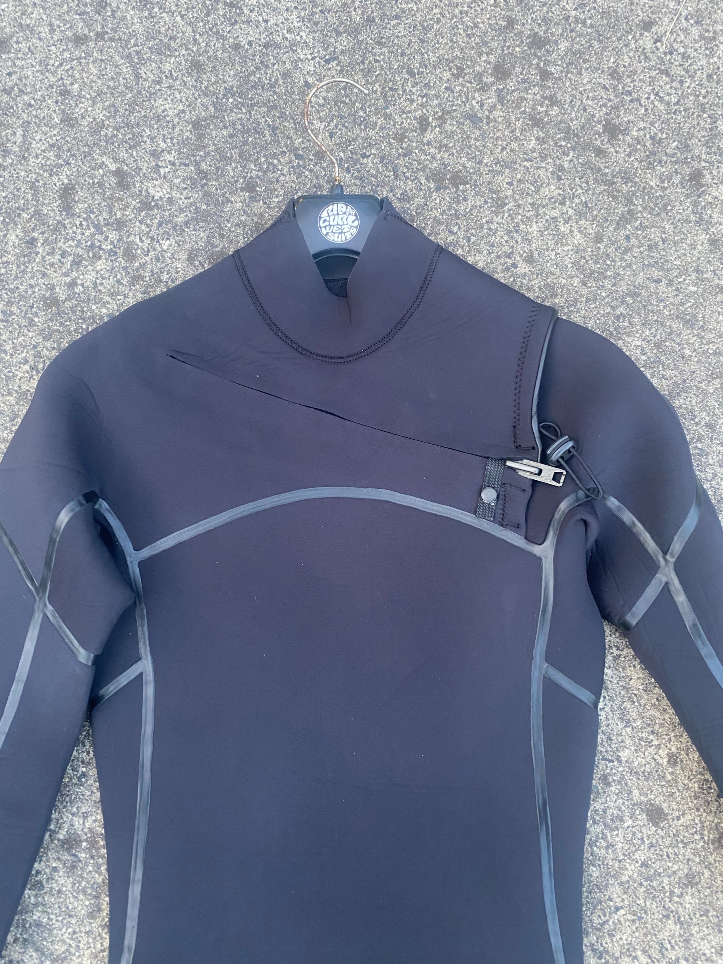 Need Essentials 4/3 Liquid Taped, Thermal Lined, Chest Zip, size MT Wetsuit Steamer, SRS6