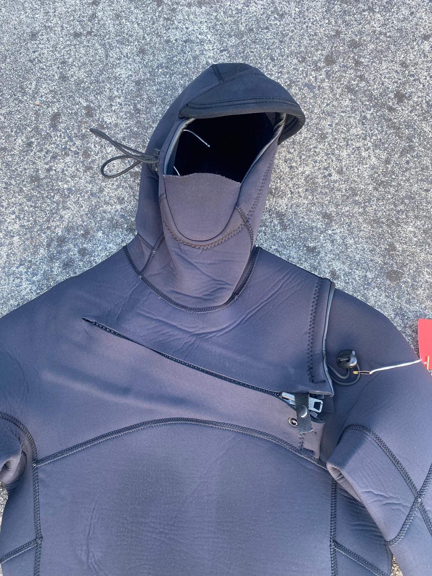 Need Essentials 5/4 Hooded, Sealed, Chest Zip, Size MT Wetsuit Steamer