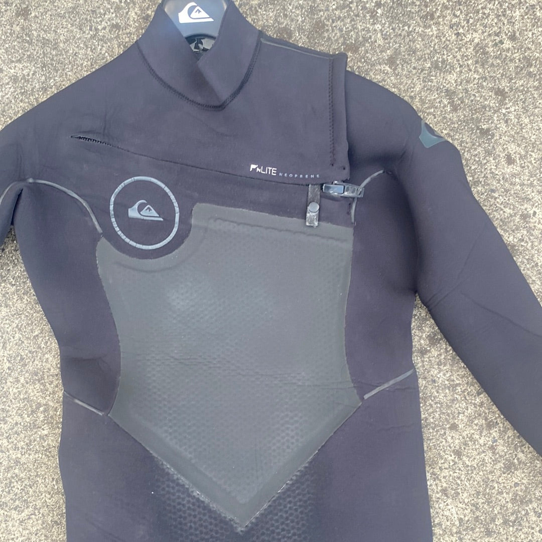 Quiksilver 3.5/3 Highline, Chest Zip, Medium Adult Wetsuit Steamer