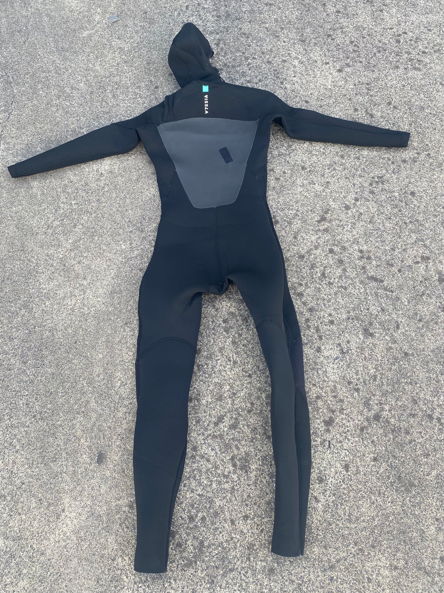 Vissla Seven Seas 4/3, Hooded, Chest Zip, Small Adult Wetsuit Steamer: 2081 884